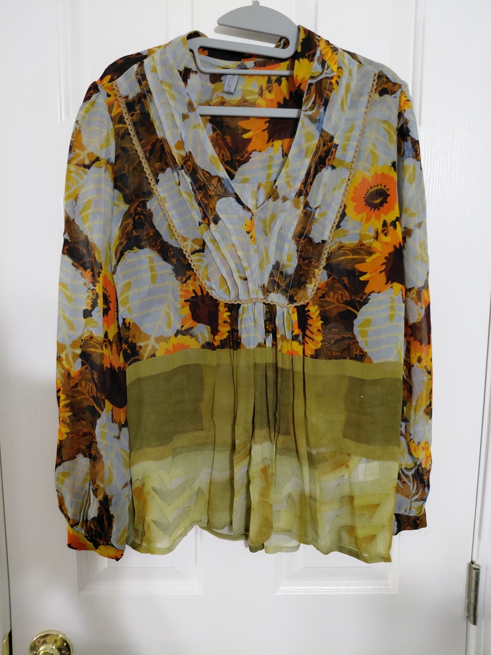 Sunflower Print V-Neck Blouse - Yellow/Olive